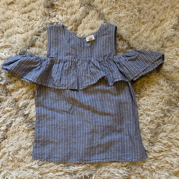 5 for $25 cold shoulder top - Picture 4 of 7